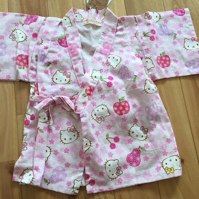 ハローキティ(ハローキティ)のハローキティの甚平90 キッズ/ベビー/マタニティのキッズ服女の子用(90cm~)(甚平/浴衣)の商品写真