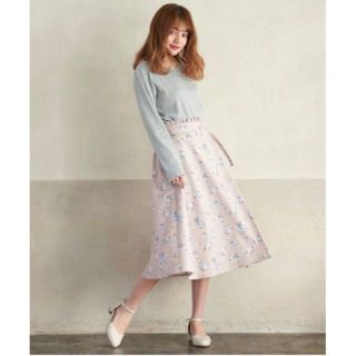 マジェスティックレゴン(MAJESTIC LEGON)のMAJESTIC LEGON☆新品♪サイドベルト＊中花柄ミディ丈フレアスカート(ロングスカート)