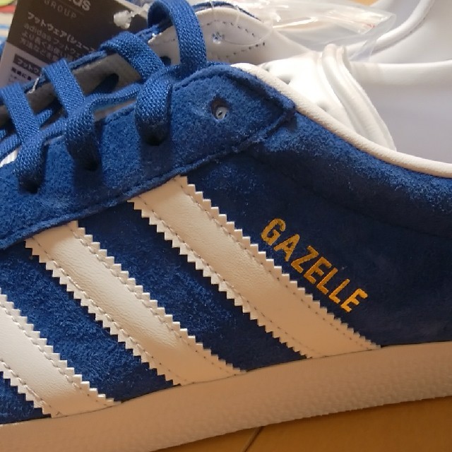 adidas(アディダス)のadidas GAZELLE  アディダス　ガッツレー　ガゼル　28㎝　新品 メンズの靴/シューズ(スニーカー)の商品写真