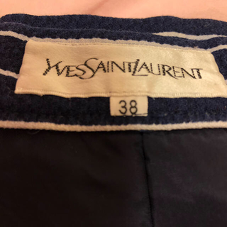 イヴサンローラン(Yves Saint Laurent)の膝丈、イヴサンローラン、スカート、おまけでイヴサンローラン展チラシ(ひざ丈スカート)