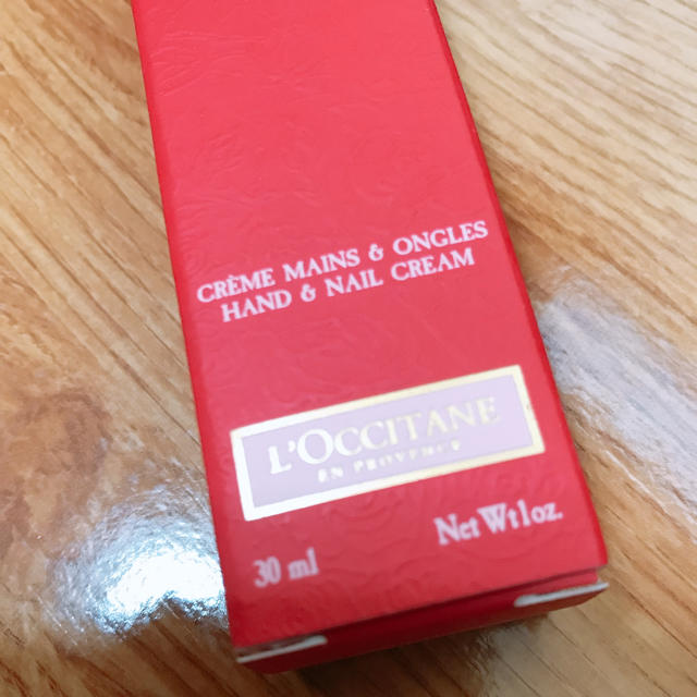 L'OCCITANE(ロクシタン)のロクシタンハンドクリーム新品未使用 コスメ/美容のボディケア(ハンドクリーム)の商品写真