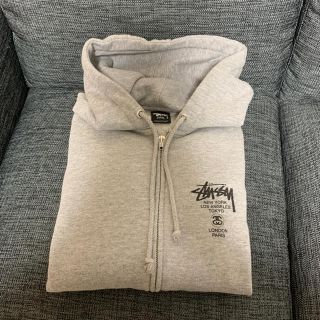 ステューシー(STUSSY)のSTUSSY ジップパーカー Sサイズ(パーカー)