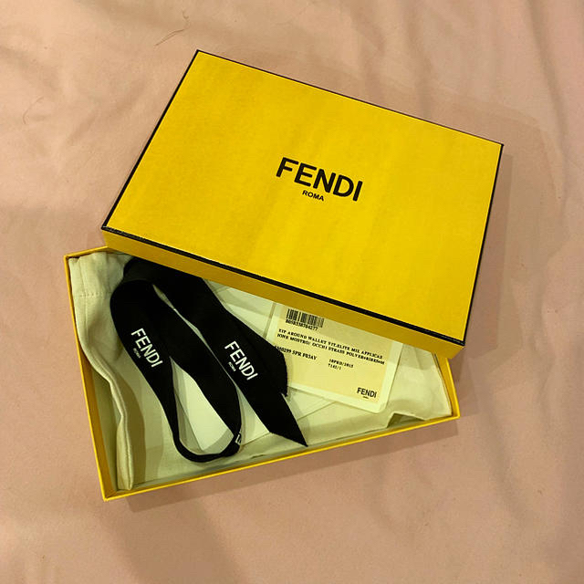 FENDI(フェンディ)のモンスターウォレット レディースのファッション小物(財布)の商品写真