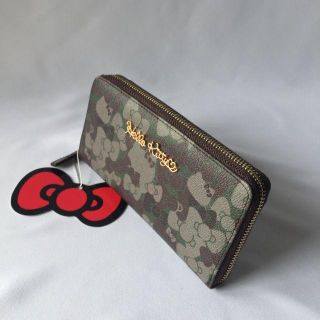 サンリオ(サンリオ)の【新品】Hello Kitty×AMONNLISA 高級本革 長財布 迷彩(財布)