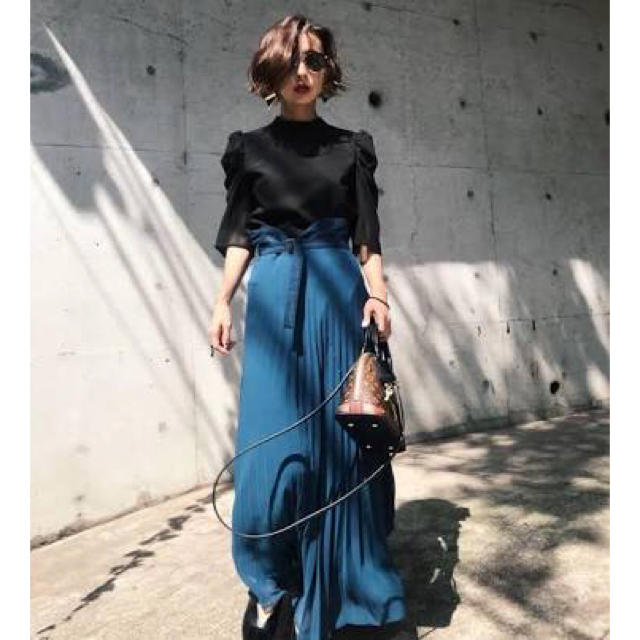 Ameri VINTAGE(アメリヴィンテージ)のAmeri VINTAGE PLEATS SUSPENDER SKIRT レディースのスカート(ロングスカート)の商品写真