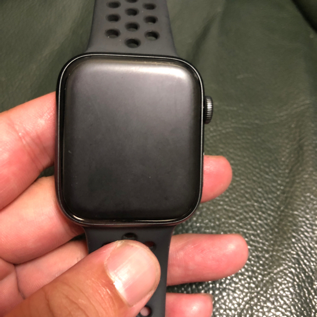 Apple Watch(アップルウォッチ)のアップルウォッチ4  44㎜  ナイキ  ブラック GPS メンズの時計(腕時計(デジタル))の商品写真