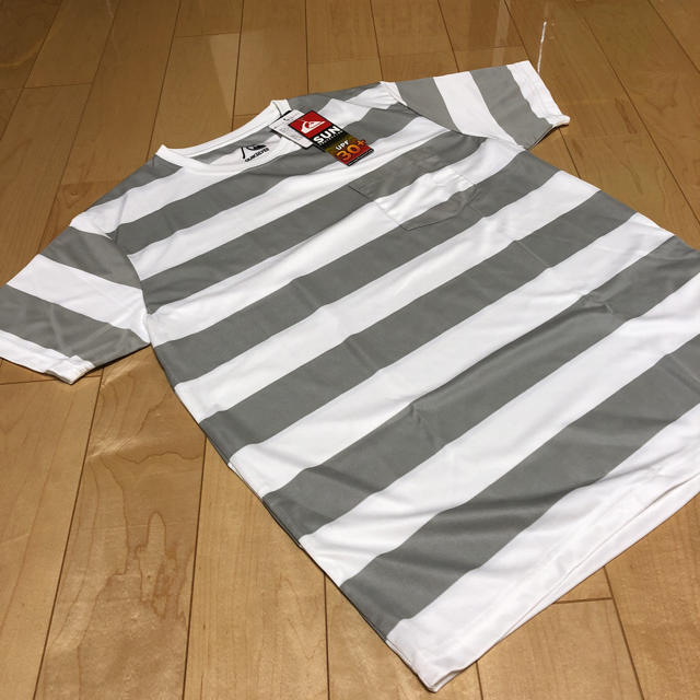 QUIKSILVER(クイックシルバー)の【新品未使用】クイックシルバー ラッシュガードTシャツ メンズのトップス(Tシャツ/カットソー(半袖/袖なし))の商品写真