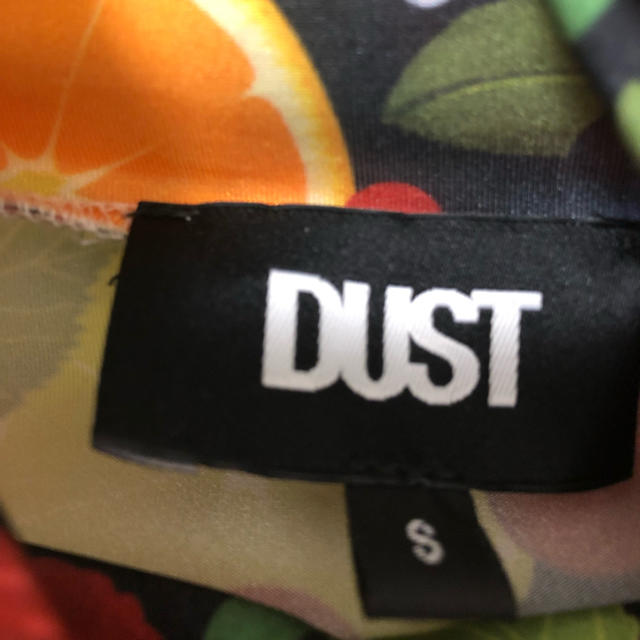 DUST