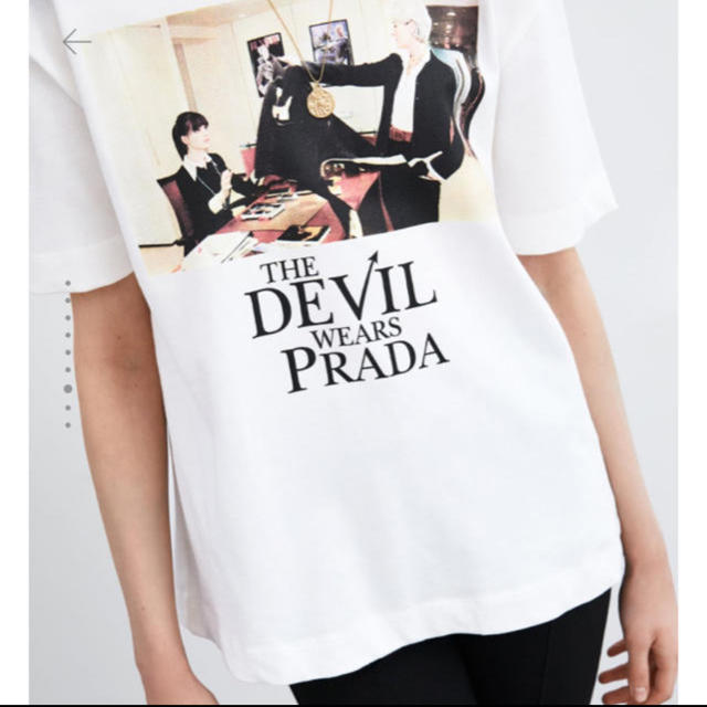新品 ZARA プラダを着た悪魔 Tシャツ 完売品 人気商品