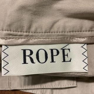 ロペ(ROPE’)のROPE 七部丈パンツ シャンパンゴールド(カジュアルパンツ)