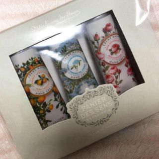 メゾンドフルール(Maison de FLEUR)のハンドクリーム&マカロンソープ(ハンドクリーム)