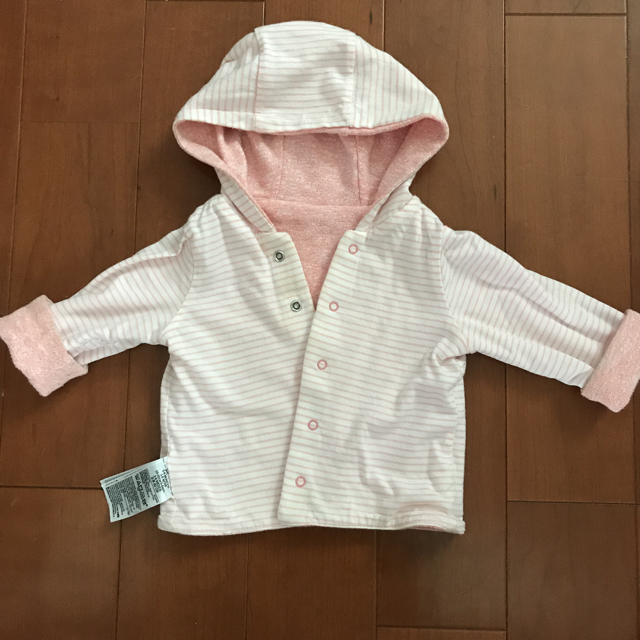 babyGAP(ベビーギャップ)のbabyGAP クマ耳 パーカー リバーシブル 女の子 60cm 3-6m キッズ/ベビー/マタニティのベビー服(~85cm)(ジャケット/コート)の商品写真