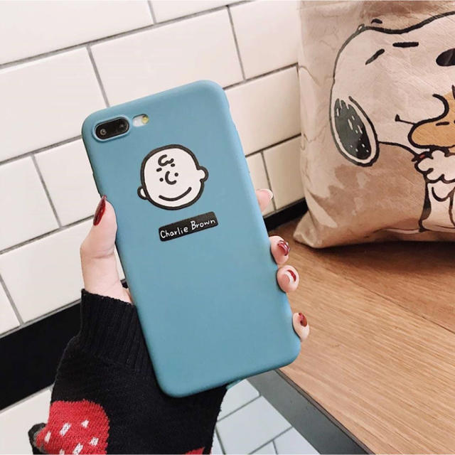 SNOOPY(スヌーピー)のスヌーピー チャーリーブラウン iPhoneケース スマホ/家電/カメラのスマホアクセサリー(iPhoneケース)の商品写真