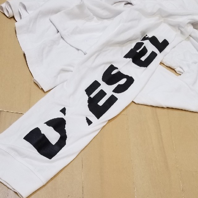 DIESEL(ディーゼル)のディーゼル　ロンT メンズのトップス(シャツ)の商品写真