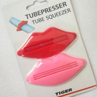 フライングタイガーコペンハーゲン(Flying Tiger Copenhagen)のフライングタイガー　チューブスクイザー(日用品/生活雑貨)