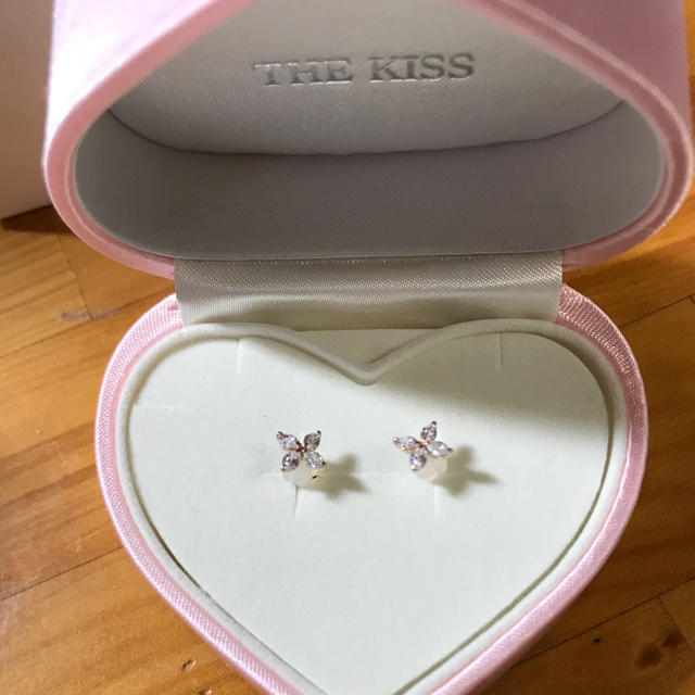 THE KISS(ザキッス)のTHE KISSピアス　箱なし レディースのアクセサリー(ピアス)の商品写真