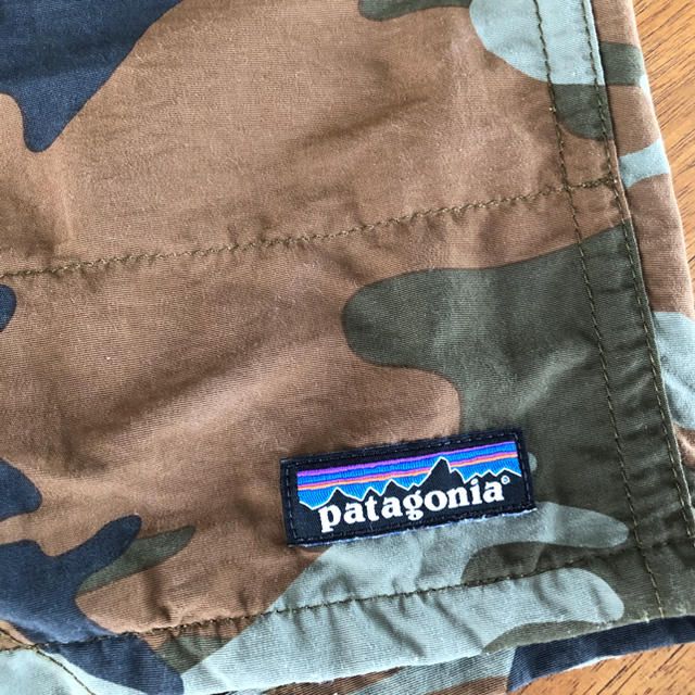 patagonia(パタゴニア)のエバチ様専用★パタゴニア バキーズショーツロング ７インチ 迷彩 メンズのパンツ(ショートパンツ)の商品写真