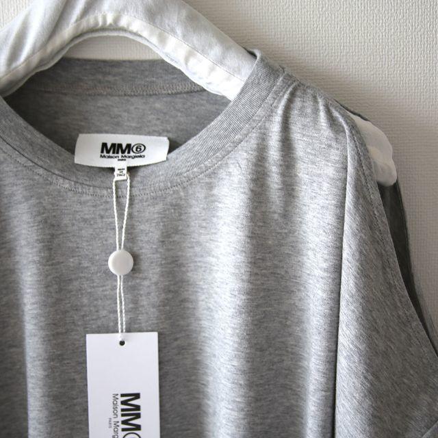 MM6(エムエムシックス)のMM6 スリットカットソー Tシャツ メゾンマルジェラ エムエム6 レディースのトップス(Tシャツ(半袖/袖なし))の商品写真