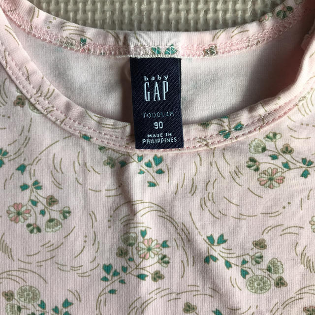 babyGAP(ベビーギャップ)のbaby gap ノースリーブTシャツ  ２枚セット  キッズ/ベビー/マタニティのキッズ服女の子用(90cm~)(Tシャツ/カットソー)の商品写真