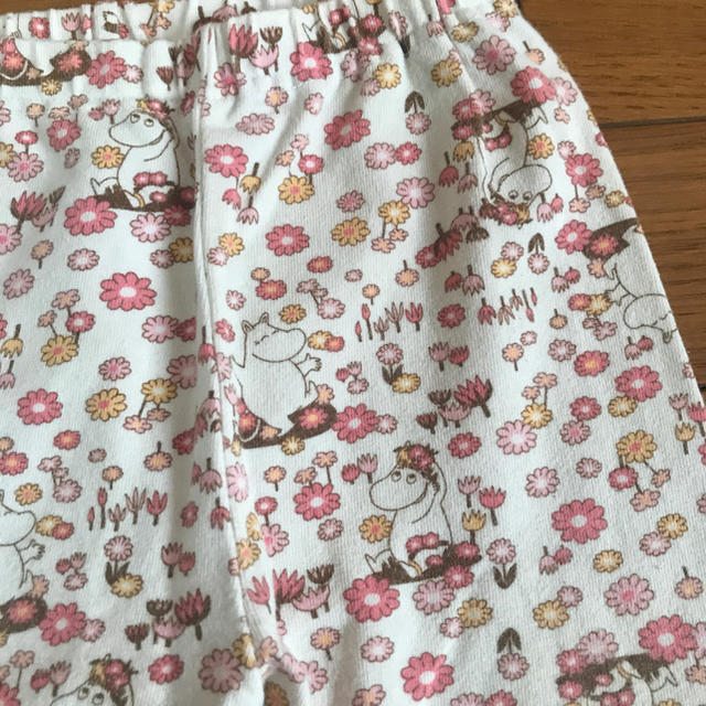 UNIQLO(ユニクロ)のユニクロムーミンコラボパンツ女の子80㎝ キッズ/ベビー/マタニティのベビー服(~85cm)(パンツ)の商品写真