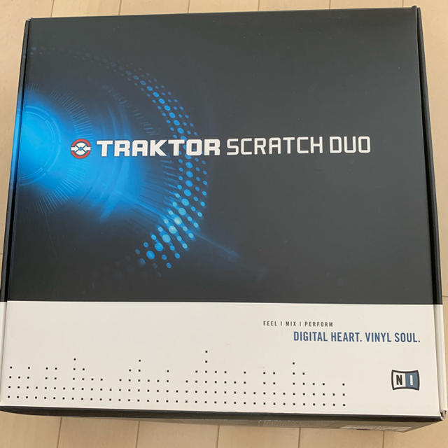 Traktor scratch duo 楽器のDJ機器(DJコントローラー)の商品写真