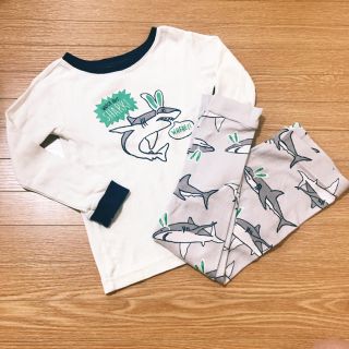 ベビーギャップ(babyGAP)のBabyGap サメ柄パジャマ 100(パジャマ)