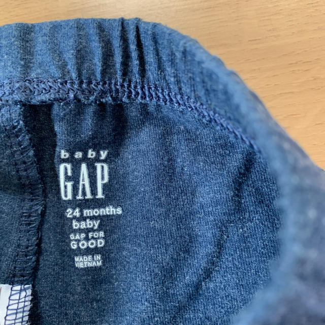 GAP(ギャップ)の80パンツ  ギャップ  ムージョンジョン キッズ/ベビー/マタニティのベビー服(~85cm)(パンツ)の商品写真