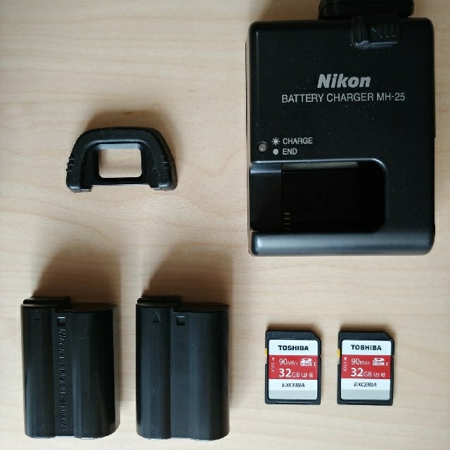 最終値下げ！Nikon D750 美品 保護ラバー バッテリー2個 SDカード
