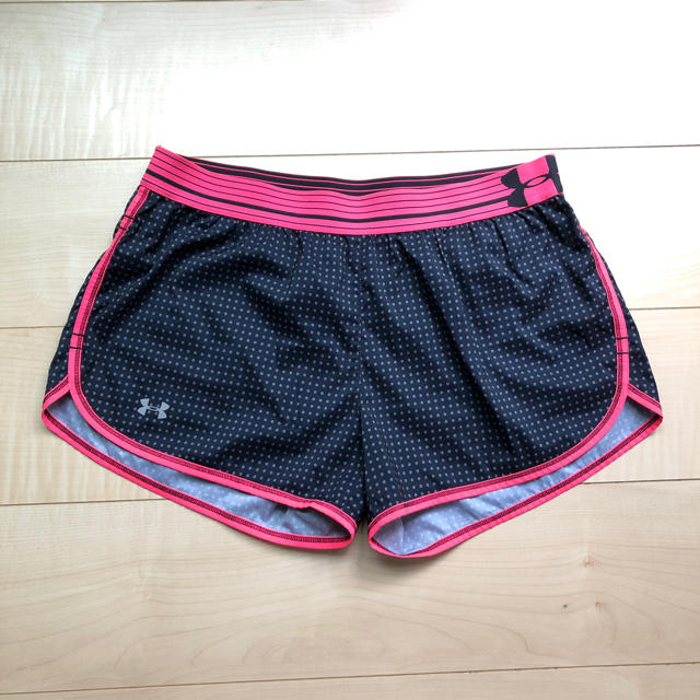 UNDER ARMOUR(アンダーアーマー)の卑弥子様専用☆ アンダーアーマー ☆ ランニングパンツ レディースのパンツ(ショートパンツ)の商品写真