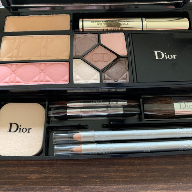 在庫限り Dior カラーデザイナー superior-quality.ru:443