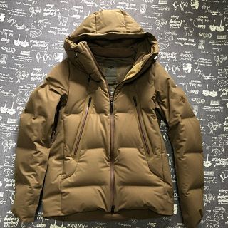 デサント(DESCENTE)のデサント水沢ダウン オルテライン マウンテンニア カーキ L DESCENTE(ダウンジャケット)