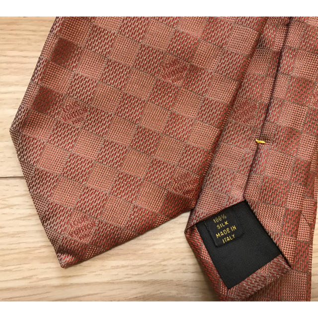 LOUIS VUITTON(ルイヴィトン)の【チャーチャ様専用】ルイヴィトンのオレンジネクタイ メンズのファッション小物(ネクタイ)の商品写真