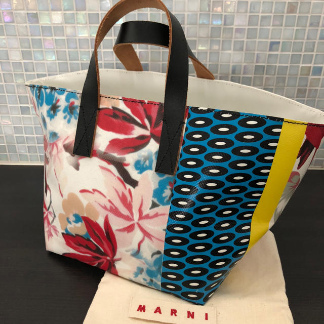 Marni(マルニ)のよん様専用 マルニ バッグ レディースのバッグ(トートバッグ)の商品写真