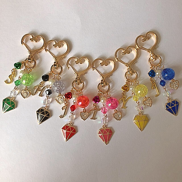 SixTONES イニシャル キーホルダー 黄色の通販 by よここ |ラクマ SixTONES イニシャル キーホルダー 黄色の通販 by よここ |ラクマ