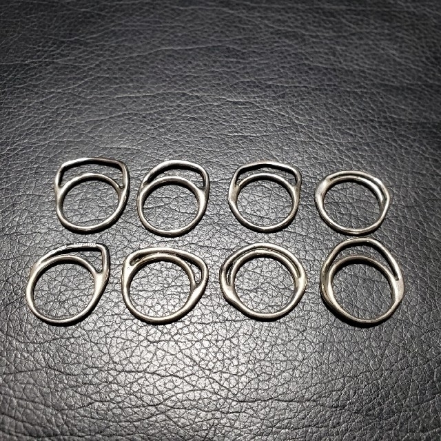 IOSSELLIANI(イオッセリアーニ)のアミリー様専用 イオッセリアーニ 8連 パズルリング シルバー レディースのアクセサリー(リング(指輪))の商品写真