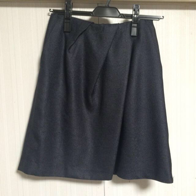 ROPE’(ロペ)のロペ♡シンプルタック入スカート ネイビー レディースのスカート(ひざ丈スカート)の商品写真