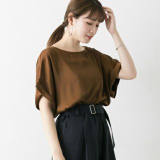 アーバンリサーチ(URBAN RESEARCH)のURBAN RESEARCH
ヴィンテージ サテン Tシャツ ブラウス(シャツ/ブラウス(半袖/袖なし))