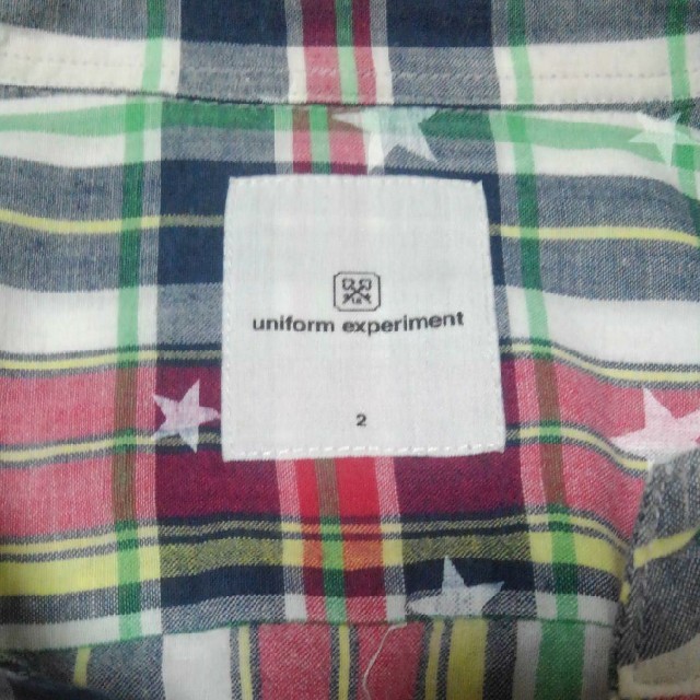 uniform experiment(ユニフォームエクスペリメント)のuniformexperiment STARPRINTSHIRT メンズのトップス(シャツ)の商品写真