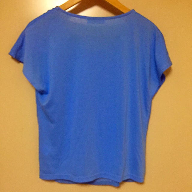 OFUON(オフオン)の水色のブラウスL レディースのトップス(シャツ/ブラウス(半袖/袖なし))の商品写真
