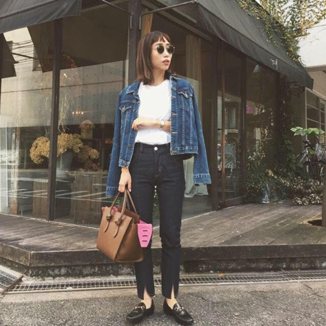 meerMEER. ✴︎ Front slit straight denim