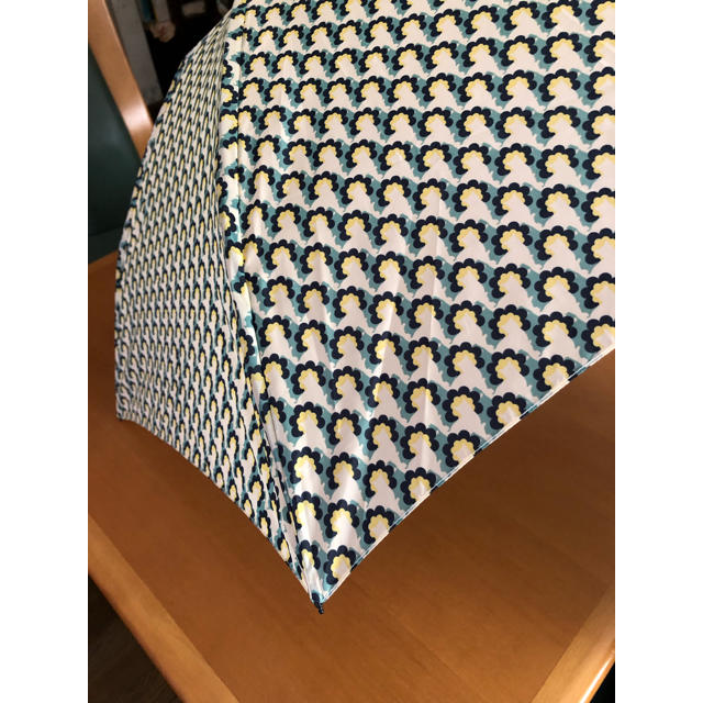 PAUL & JOE(ポールアンドジョー)のポール&ジョー タグ付き新品 折り畳み傘 レディースのファッション小物(傘)の商品写真