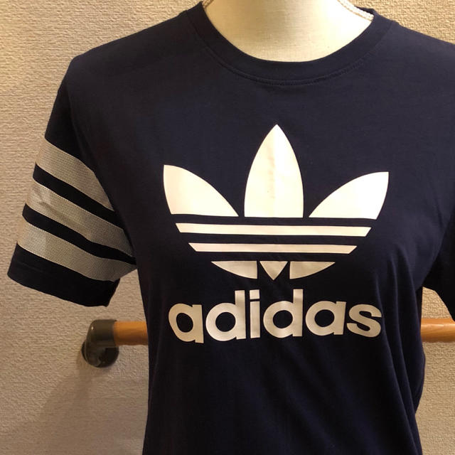 adidas(アディダス)のアディダス  adidas  Ｔシャツ   レディースのトップス(Tシャツ(半袖/袖なし))の商品写真