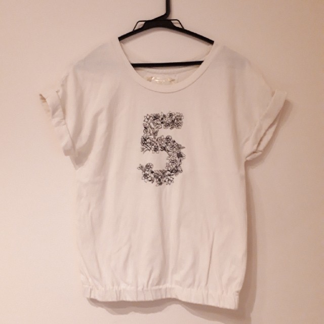 Discoat(ディスコート)のDiscoat ナンバリングTシャツ レディースのトップス(Tシャツ(半袖/袖なし))の商品写真