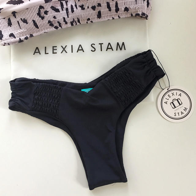 ALEXIA STAM(アリシアスタン)のalexiastam  ショーツ 新品未使用 ブラック  Ｓ レディースの水着/浴衣(水着)の商品写真