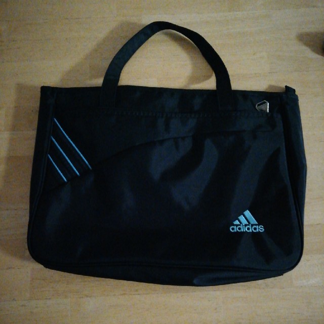 adidas(アディダス)のアディダス レッスンバッグ キッズ/ベビー/マタニティのこども用バッグ(レッスンバッグ)の商品写真
