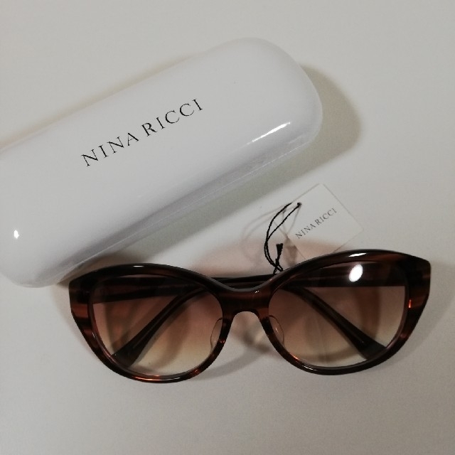 NINA RICCI リナリッチ☆新品サングラス☆ケース☆日本製