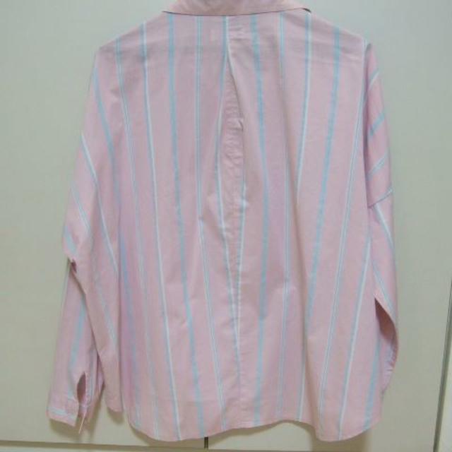 ストライプシャツ　薄ピンクに水色と白のストライプ