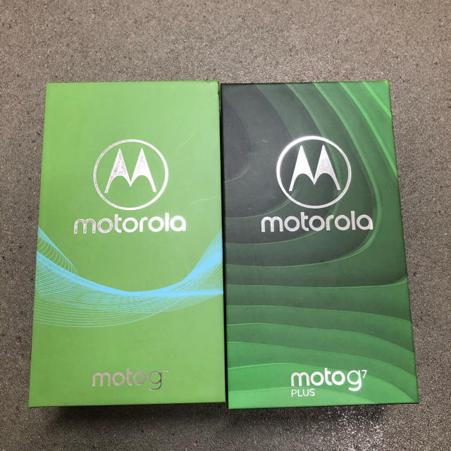 MOTOROLA  moto g7、moto g7 plus 2台