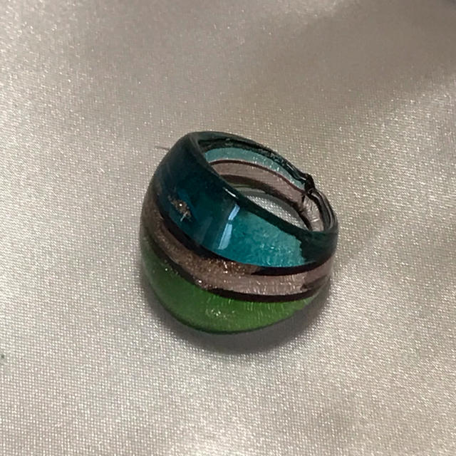 ガラスリング 青緑 レディースのアクセサリー(リング(指輪))の商品写真