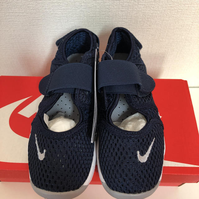 Nike ナイキ リトルリフト 新品 16 0 キッズ スニーカー サンダル 水陸両用の通販 By 土日祝発送不可 ナイキならラクマ Nike ナイキ リトルリフト 新品 16 0 キッズ スニーカー サンダル 水陸両用の通販 By 土日祝発送不可 ナイキならラクマ